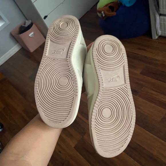 Nike high tops - Picture 3 of 5